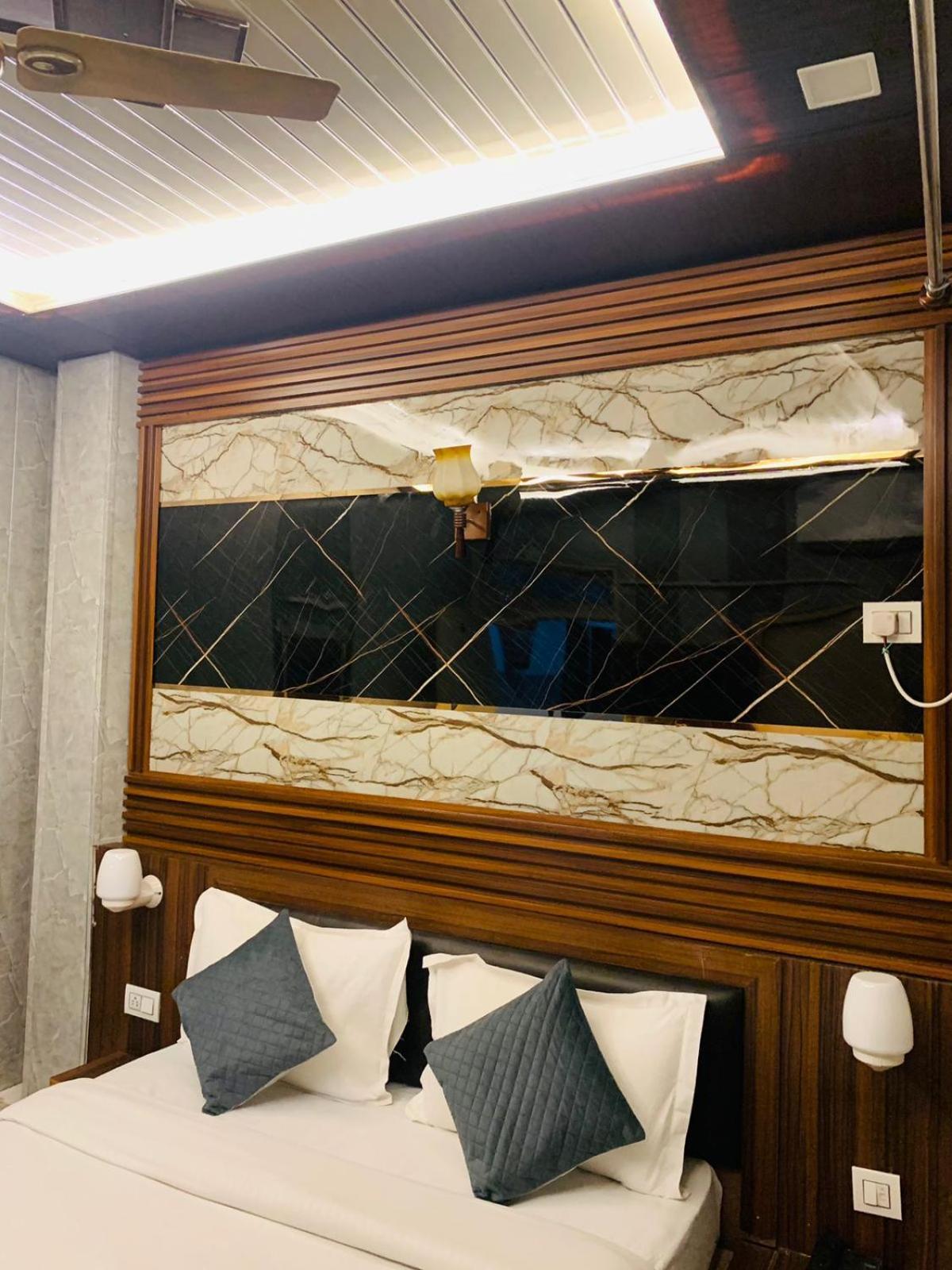 The For U - A Luxury Stay リシケーシュ エクステリア 写真